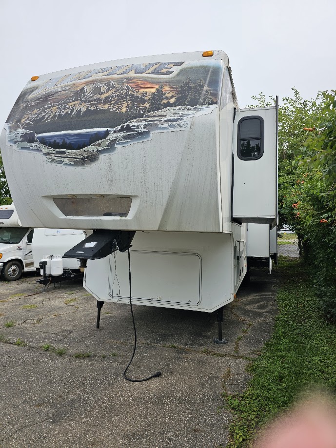 2012 Keystone Alpine 3500RE - Image 2