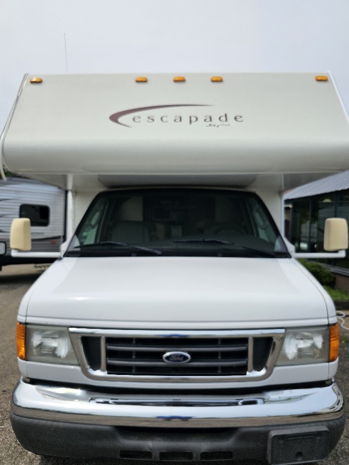 2004 Jayco Escapade 23U - Image 2