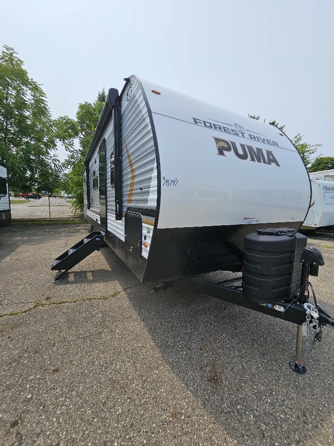 2027 Palomino Puma 303BHCE