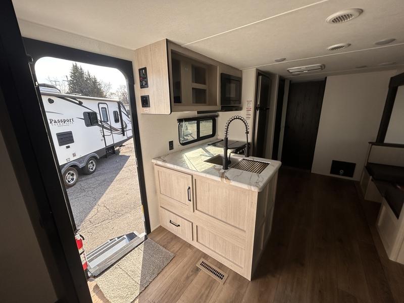 2026 Palomino Puma Camping Edition 250RBCE - Image 5